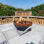 Luxury House With Pool, Garden, Ac & Sauna *