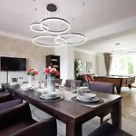 דירה Luxury House With Pool, Garden, Ac & Sauna *