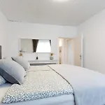 דירה Luxury House With Pool, Garden, Ac & Sauna פרכטולדסדורף