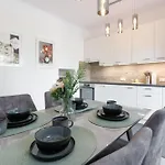 Luxury House With Pool, Garden, Ac & Sauna דירה פרכטולדסדורף