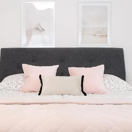 Luxury House With Pool, Garden, Ac & Sauna *