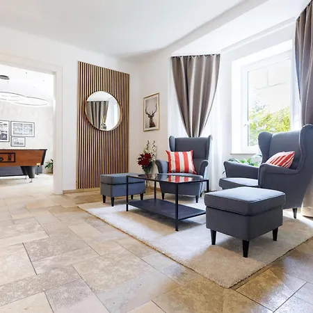 Luxury House With Pool, Garden, Ac & Sauna Apartman