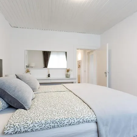 Apartman Luxury House With Pool, Garden, Ac & Sauna Perchtoldsdorf