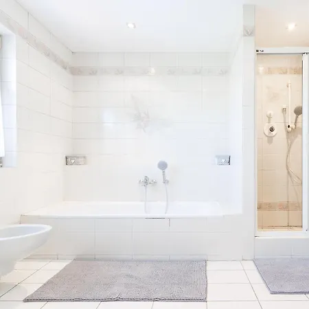 Apartman Luxury House With Pool, Garden, Ac & Sauna Perchtoldsdorf