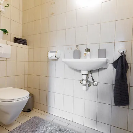 Luxury House With Pool, Garden, Ac & Sauna Apartman *