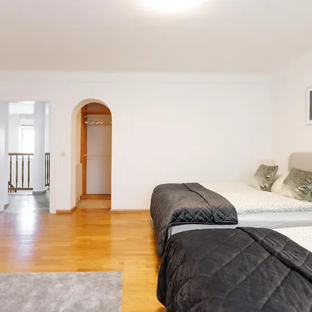 Luxury House With Pool, Garden, Ac & Sauna Apartman *