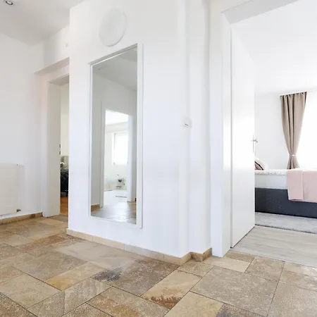 Apartman Luxury House With Pool, Garden, Ac & Sauna Perchtoldsdorf