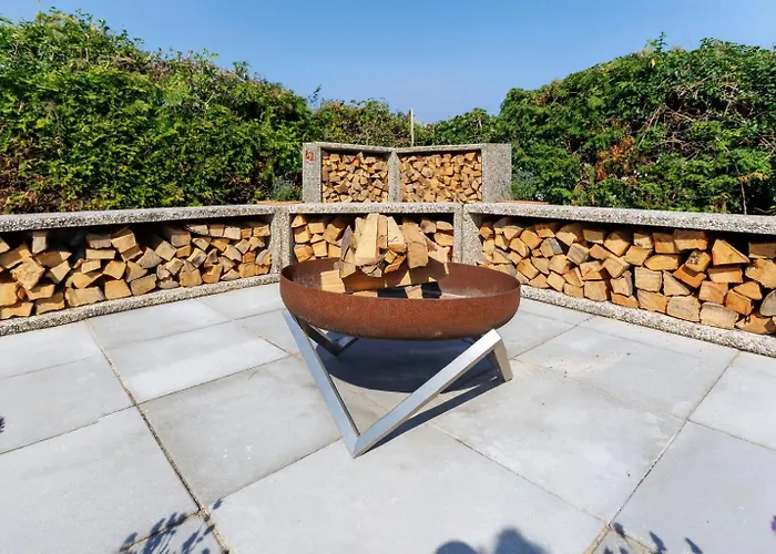 Luxury House With Pool, Garden, Ac & Sauna *