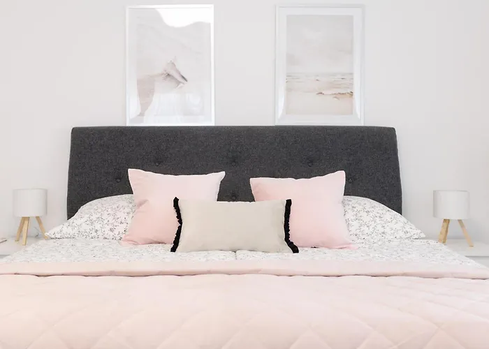 Luxury House With Pool, Garden, Ac & Sauna *