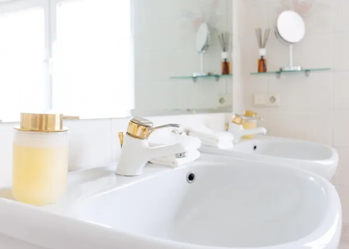 Apartman Luxury House With Pool, Garden, Ac & Sauna