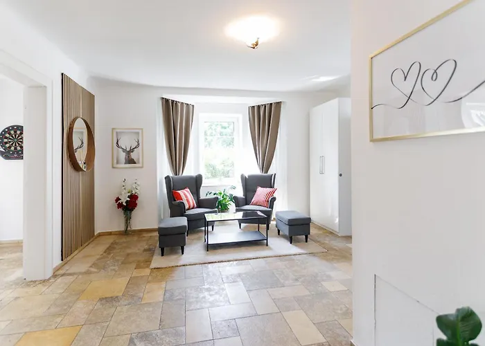 Luxury House With Pool, Garden, Ac & Sauna *