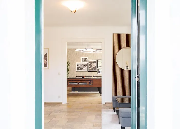 Luxury House With Pool, Garden, Ac & Sauna Apartman