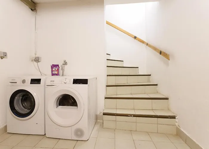 Luxury House With Pool, Garden, Ac & Sauna *