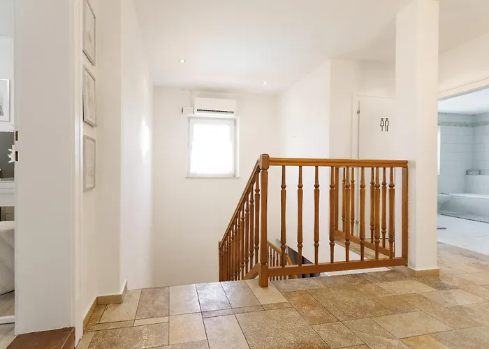 Luxury House With Pool, Garden, Ac & Sauna Apartamento *