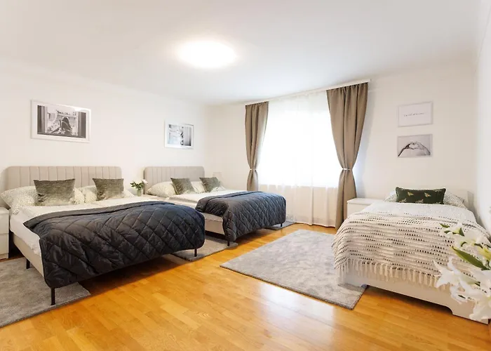 Apartman Luxury House With Pool, Garden, Ac & Sauna *