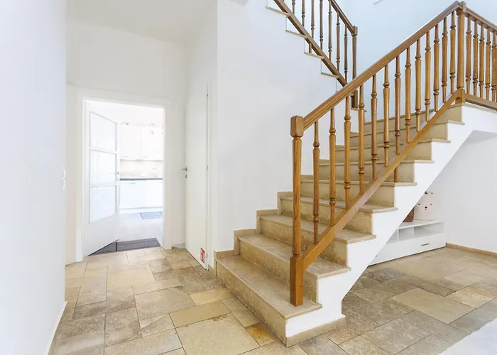 Luxury House With Pool, Garden, Ac & Sauna Apartamento